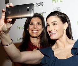 HTC Eye, Ponsel Selfie Buat Narsis