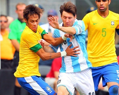 Scolari Harapkan Brasil vs Argentina di Final