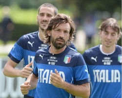 Scholes Sebut Pentingnya Park Ji-sung Inggris untuk Hadapi Pirlo