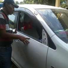 Pulang Latgab, Mobil Seorang Perwira Dirusak Sekelompok Remaja Bermotor