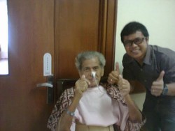 Mengenal Pramurukti, Perawat Pendamping Lansia yang Butuh Skill dan Kesabaran