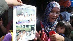 Blusukan, Jokowi Bagikan Poster Dokumentasi Perjalanan Hajinya dan Keluarga