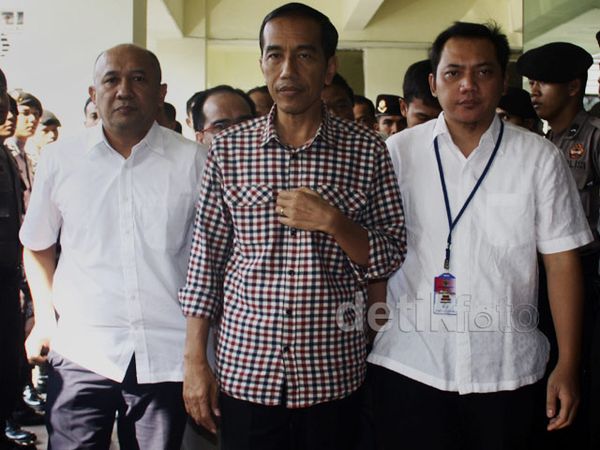 Jokowi Penuhi Panggilan Bawaslu Jokowi Penuhi Panggilan Bawaslu