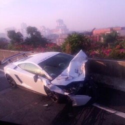 Kronologi Lamborghini Tabrak Truk di Tol Priok