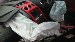 Airbag Lamborghini B 999 FIN Terbuka, Edy Hanya Alami Luka Memar di Tangan