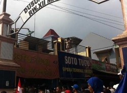 Prabowo Santap Soto di Terminal Matesih Karanganyar