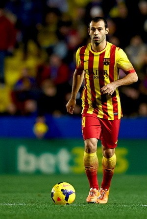 Barca Tambah Kontrak Mascherano