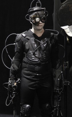 Nostalgia Kehidupan Antariksa di Pameran Star Trek