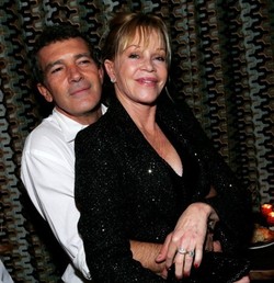 Duh, Antonio Banderas & Melanie Griffith Bercerai Pasca 18 Tahun Menikah