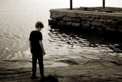 Agar Anak Tak Terlalu Galau Usai Putus Cinta, Ini yang Bisa Dilakukan Ortu