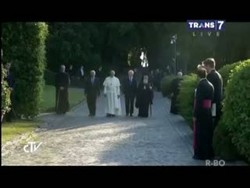 Pertama Kali dalam Sejarah, Alquran Berkumandang di Pusat Katolik