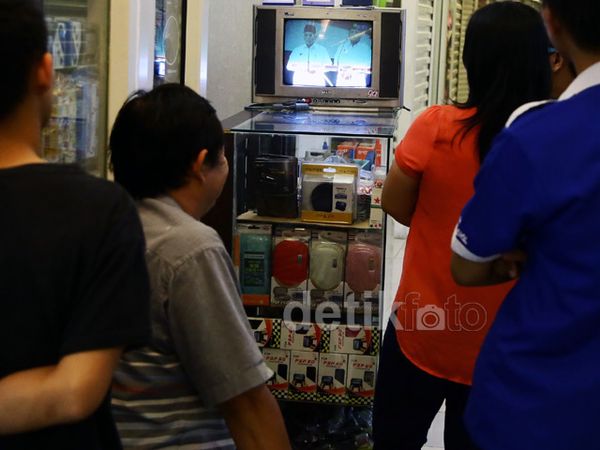 Nobar Debat Capres-Cawapres Nobar Debat Capres-Cawapres