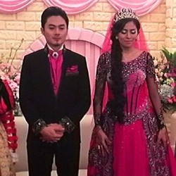 Cinta Penelope dan Dony Bulan Madu di Mekkah