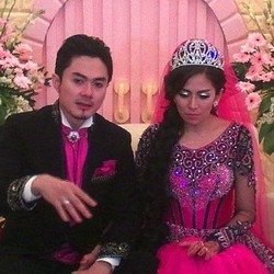 Resepsi Pernikahan Cinta Penelope dan Dony, Antara Rapunzel dan Barbie