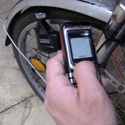 Demi Selamatkan Ponsel, Nyawa Ibu & Anak Melayang