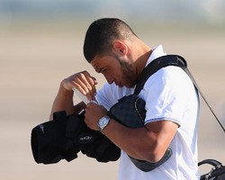 Hodgson Yakin Chamberlain Akan Fit Tepat Waktu