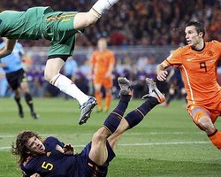 Maradona Tunggu Duel Belanda-Spanyol