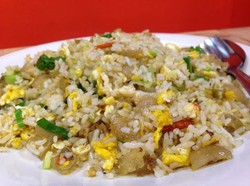 7 Sekawan Raup Omzet Ratusan Juta Rupiah dari Nasi Goreng Mafia