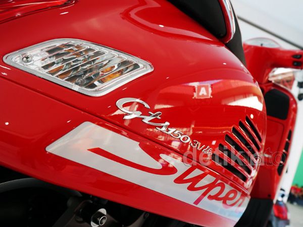 Vespa Luncurkan GTS Super