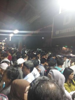 Parah!! Jatinegara-Depok Ditempuh KRL Dalam Waktu 3 Jam