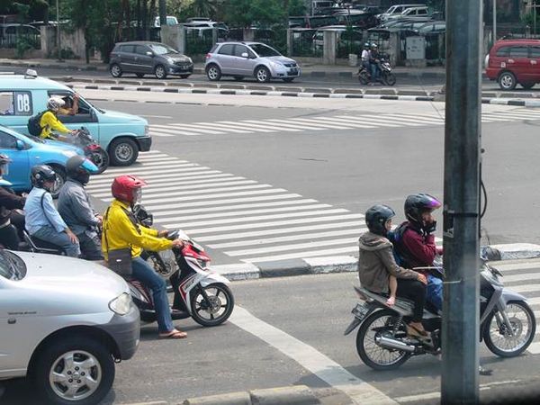 Beda Biker Pelanggar dan yang Tertib Lalu Lintas