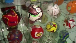 Narapidana Cirebon Hasilkan Bola Piala Dunia