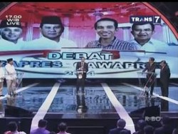 Membaca Ekspresi Wajah Capres dan Cawapres Saat Debat