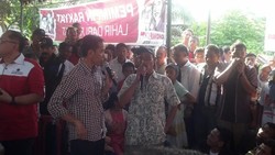 Kampanye di Medan, Jokowi Wawancarai Nelayan