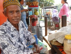 Angan Kakek Afif Mantan Guru Tentang Sistem Pendidikan Berbasis Akhlak