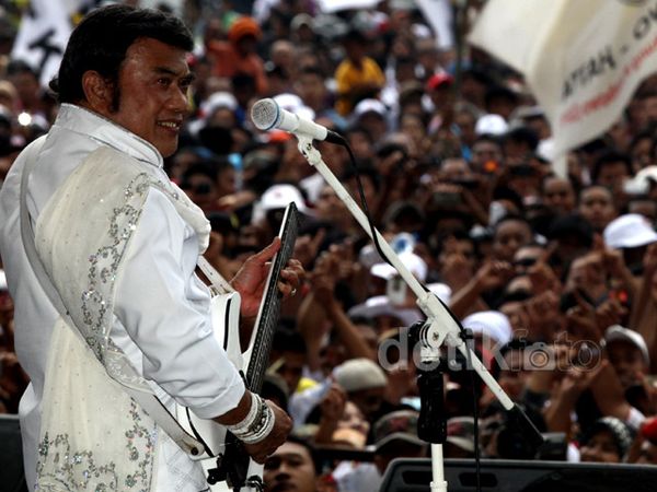 Rhoma Hibur Pendukung Prabowo-Hatta di Sentul