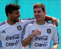 Argentina di Brasil: Messi-Aguero Sekamar, Gago Tidur Sendirian