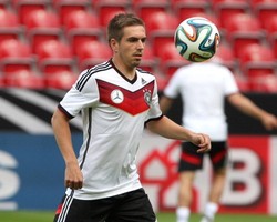 Lahm Nikmati Harapan Tinggi yang Dipikul Jerman