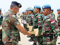 20 Prajurit TNI Satgas Indobatt Terima Penghargaan dari LAF