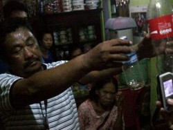 Heboh Kabar Penangkapan Tuyul, Ratusan Warga Berdesakan Ingin Melihat