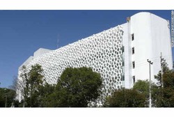 Wah, Ada Bangunan dan Pakaian Pemakan Polusi