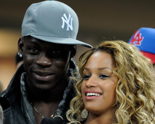 Sebelum Piala Dunia Kickoff, Balotelli Lamar Sang Kekasih