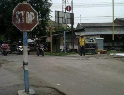 Perlintasan KA Tanpa Palang Pintu Jadi Perhatian Polri Saat Mudik