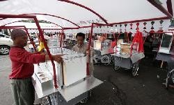 PKL di Kawasan Perkantoran Bisa Ditata Meniru di Area Masjid Sunda Kelapa