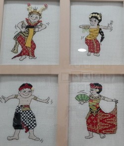 Desain Nasi Goreng dan Gerobak Bakso Jadi Favorit Pecinta Kristik