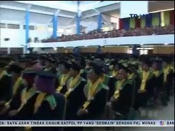 Wisudawan Terbaik Diraih Anak Pengayuh Becak