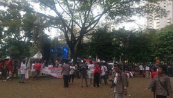 Dukung Jokowi, Penonton Konser Revolusi Mental Diberi Kaus Poros Muda Indonesia