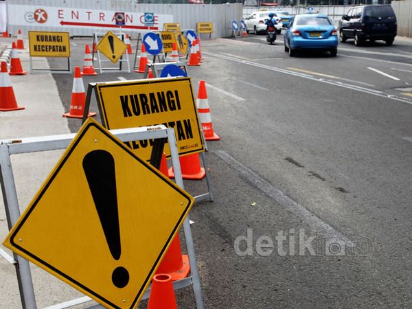 Penyempitan Jalur di MH Thamrin