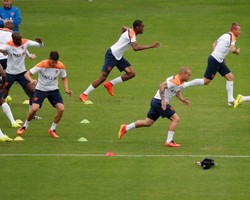 Eksperimen Tiga Bek Timnas Belanda