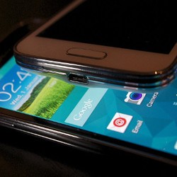 Detail Galaxy S5 Mini Dikupas Habis