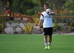 Goetze Belum Mau Pikirkan soal Titel Juara