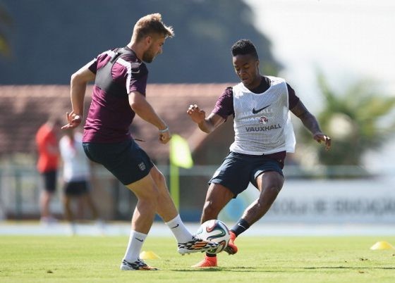 Hodgson: Pemain Muda Punya Potensi, tapi Jangan Dibebani