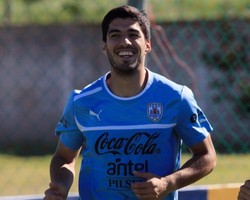 Inggris Andalkan Liverpool Connection untuk Hadang Suarez