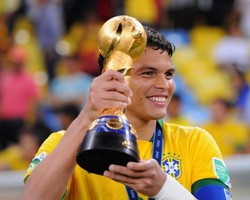 Thiago Silva Memimpin Brasil Menuju Gelar Keenam