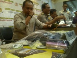 Dari Hasil Ganjal Puluhan Mesin ATM, Pencuri Ini Bisa Tinggal di Apartemen