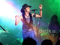 Trio Lestari Hingga /rif Ramaikan Konser Rock The Vote